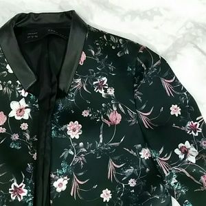 Zara Basic floral jacket size large